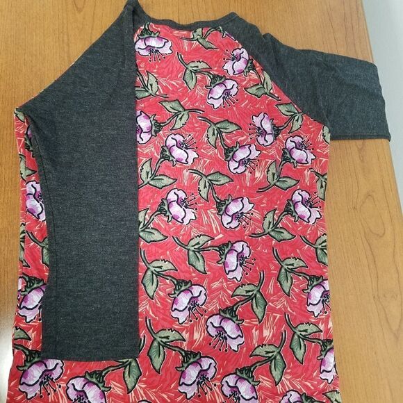 Lularoe XXS top. Red with purple flowers. 3/4 grey sleeves. - Picture 5 of 5